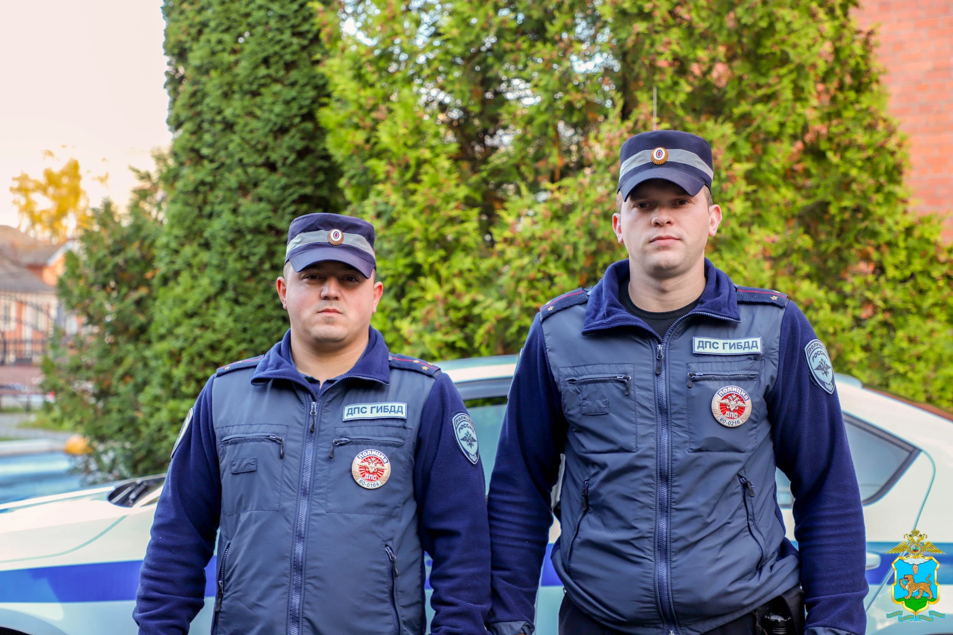 ⚡Псковские инспекторы спецроты ДПС оперативно помогли беременной женщине
