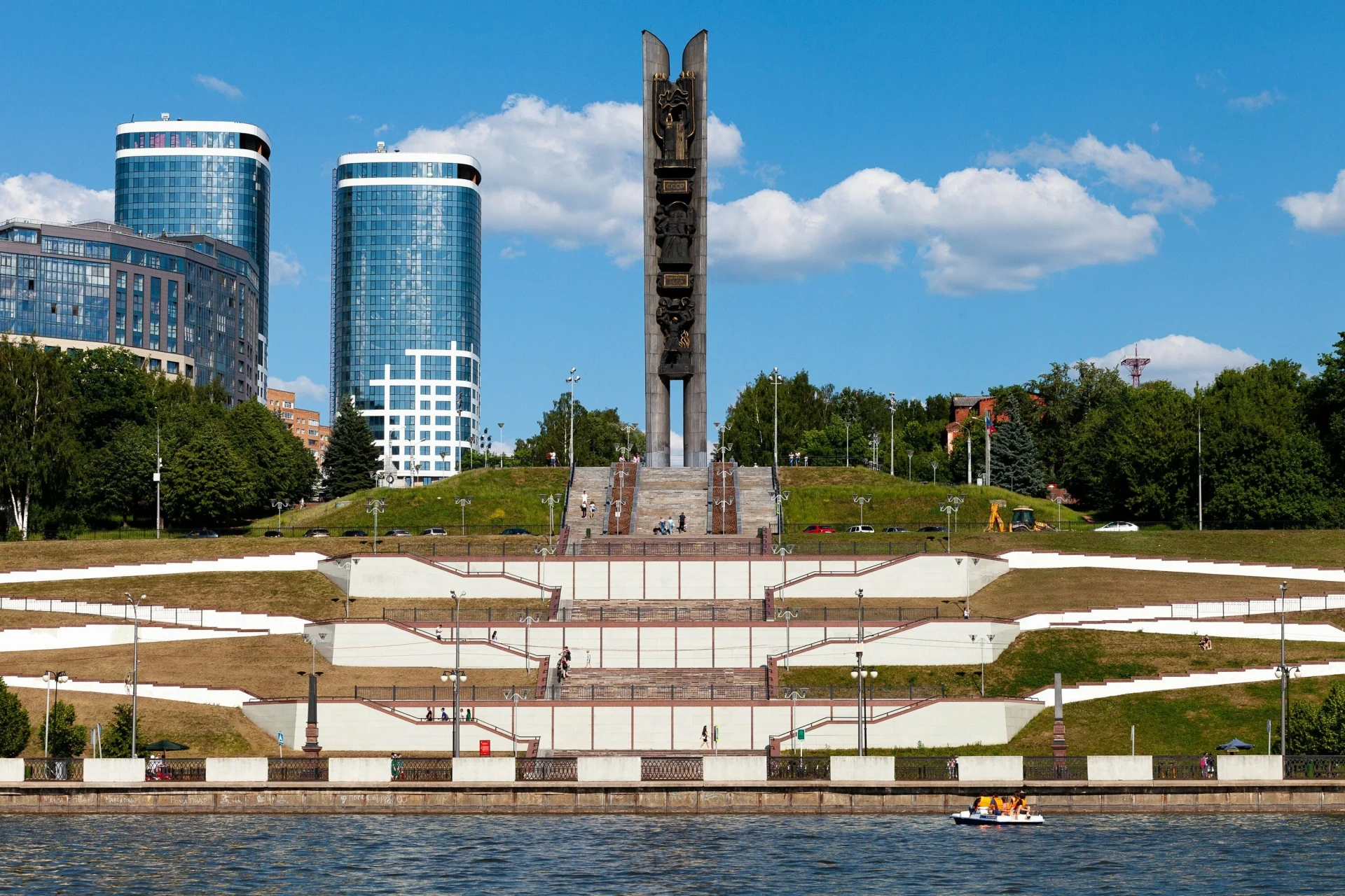🏙 Угадайте город по 3 подсказкам