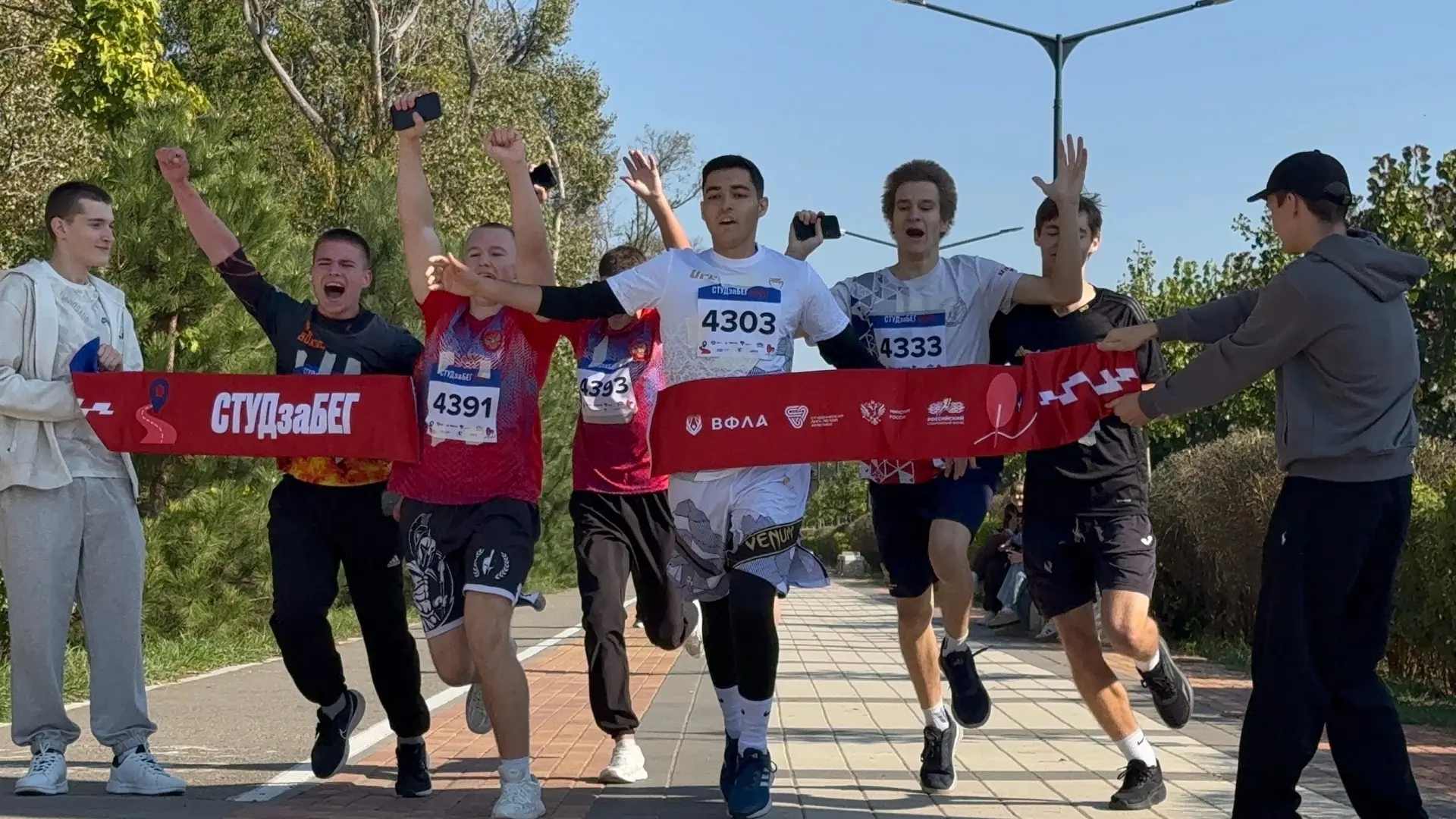 🏃‍♂️💨 ПЕРВЫЕ НА ФИНИШЕ: СТУДЕНТЫ ТЕХФАКА ПОКОРИЛИ МАСШТАБНЫЙ «СТУДзаБЕГ 2026»! 🏁🏆