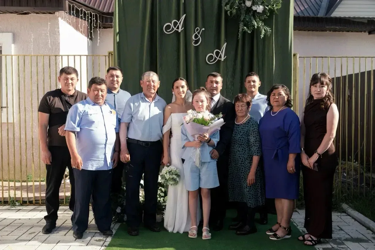 🌺Сегодня в программе "Песня в подарок" на нашем телеканале родные и близкие поздравляют