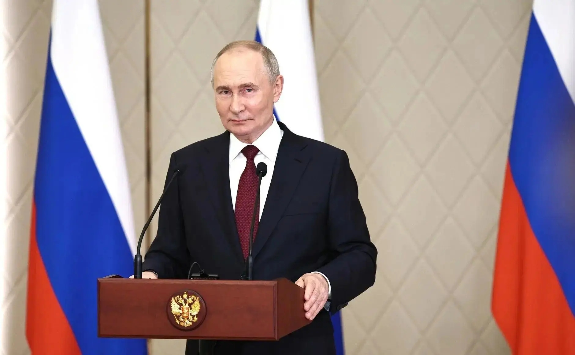 Поздравляем Владимира Владимировича Путина с Днём рождения!