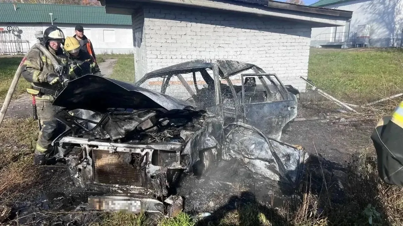 ⚠️Автомобиль загорелся после съезда в кювет под Сасовом
