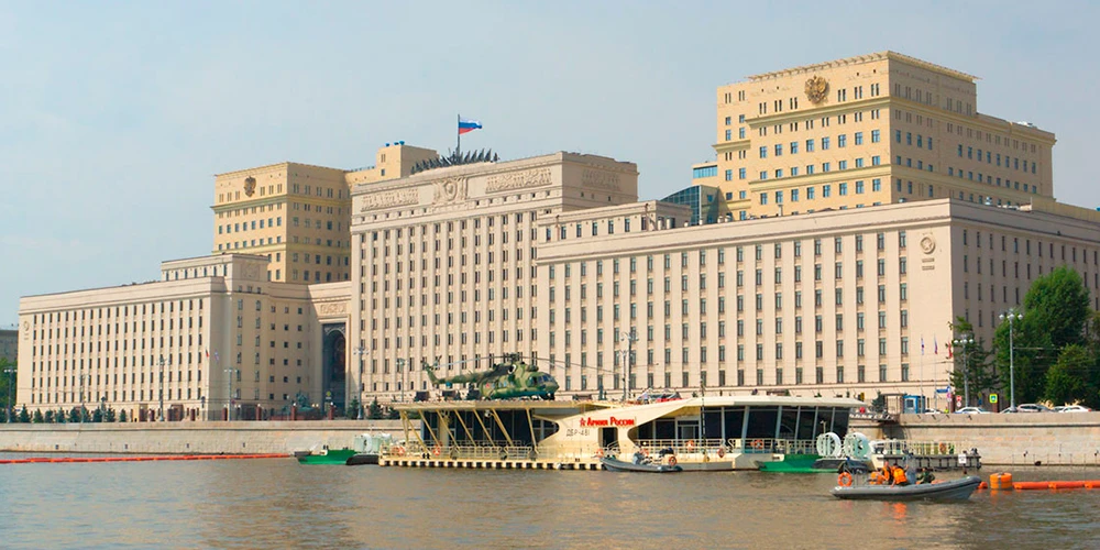 За ночь над российскими регионами уничтожено 560 украинских БПЛА. Задерживаются поезда ...