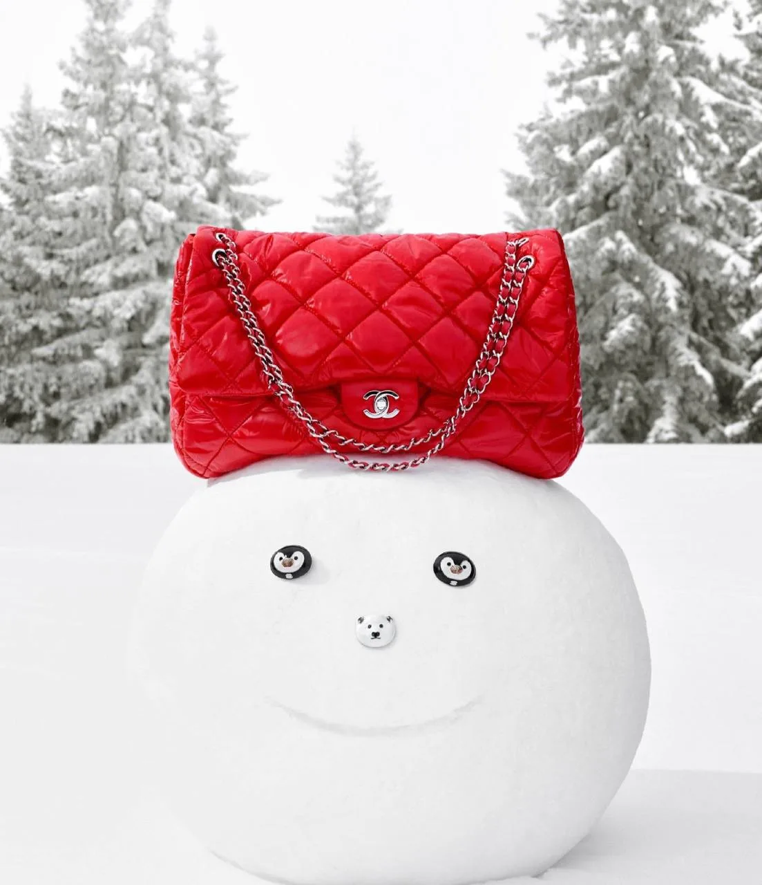 Уже 21 октября Chanel запустит продажи новой зимней коллекции Coco Neige 2026 ❄️