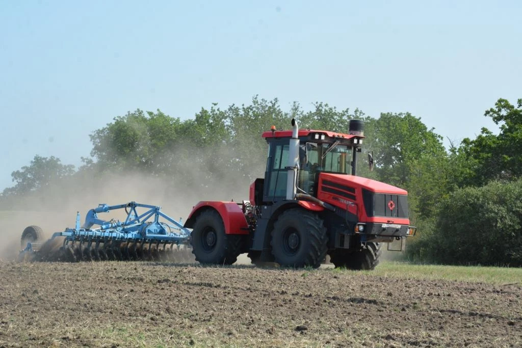 🚜 Финишная прямая осеннего сева: итоги недели на полях района