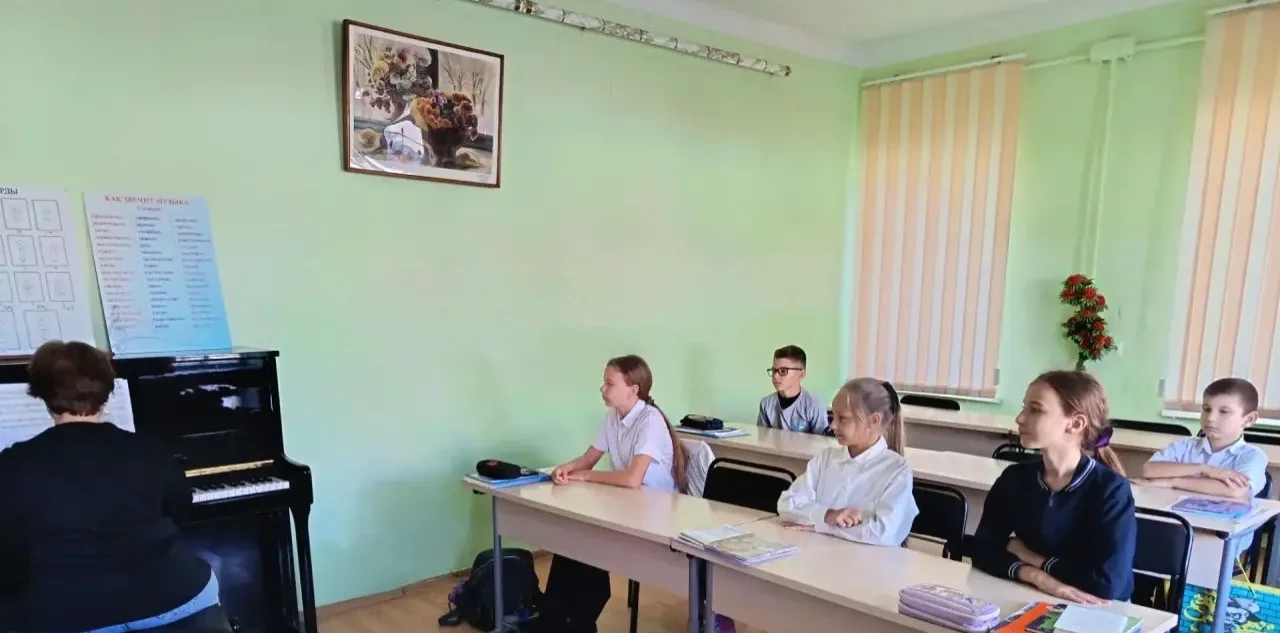 🎼🎶8 октября прошел творческий вечер на военно-патриотическую тематику «Песни, с котор...