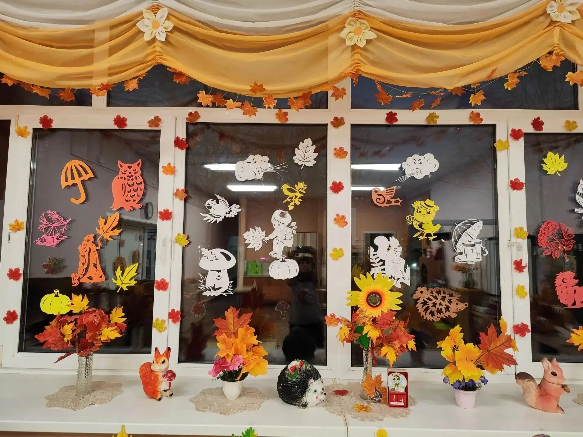 🍁 Тёплая осень в группе "Пчёлки": уют создавали вместе! 🍁Осень — это не только дожди ...