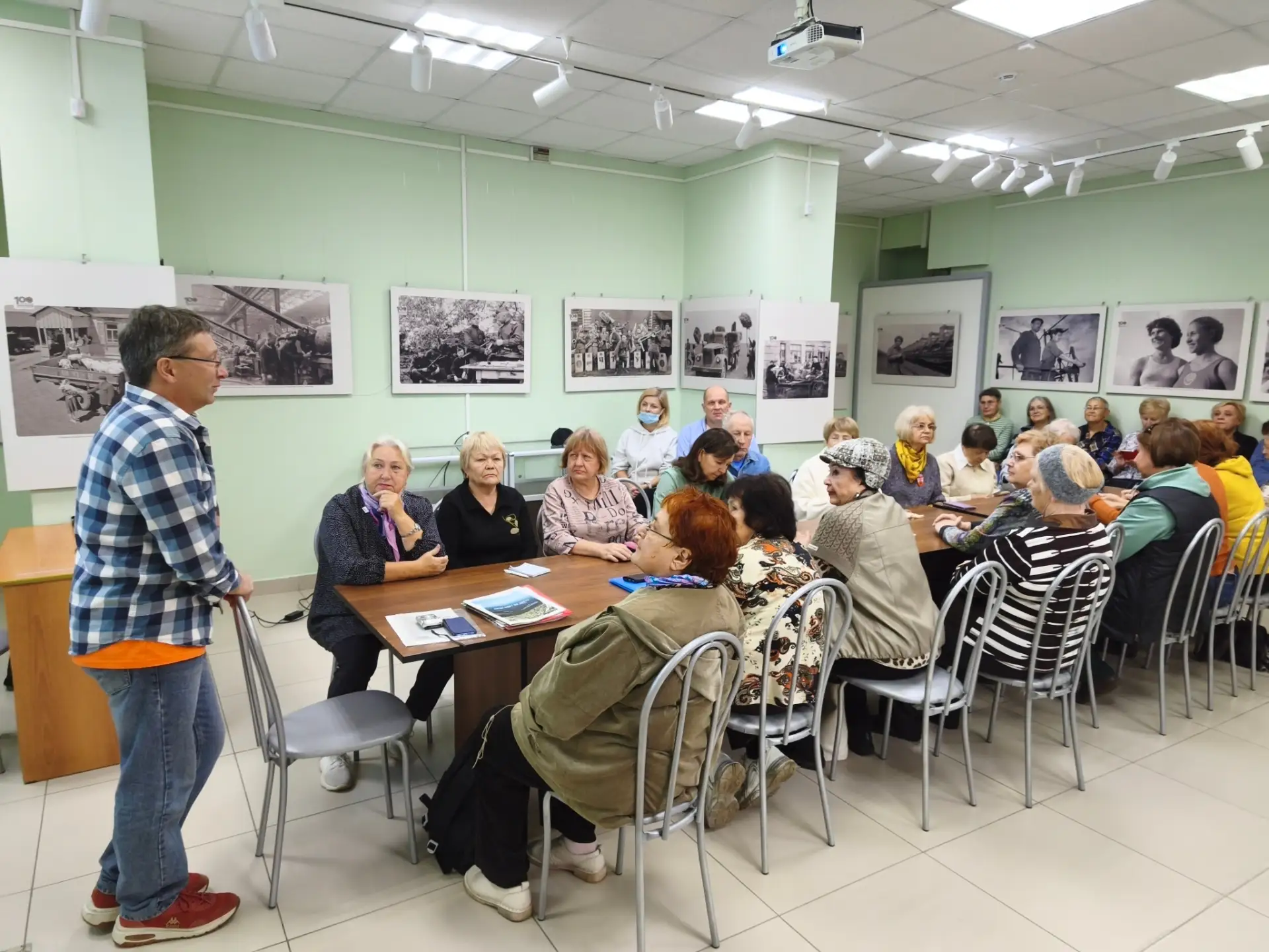 Сегодня в Озерском городском музее состоялось первое собрание крааеведческой секции клу...