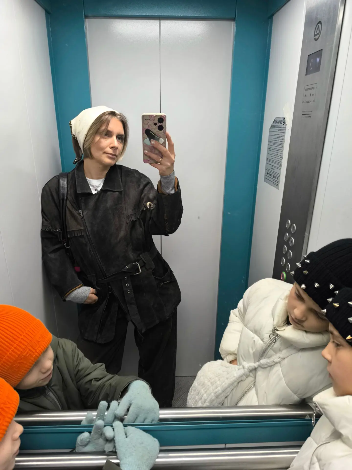 В музее искусств до 11.09 идёт выставка французского искусства.