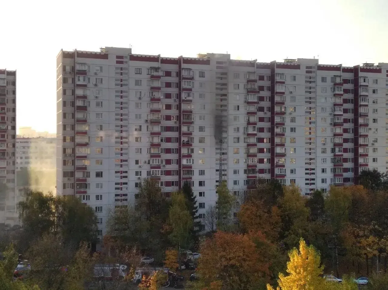 Пожар произошел на Ленинском проспекте в квартире на 10 этаже