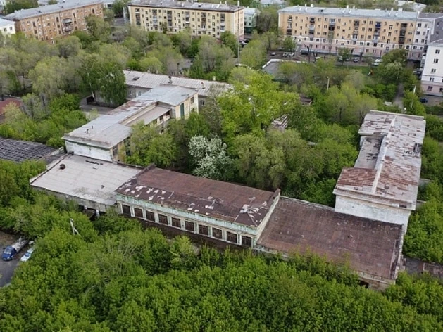 Участок бывшего колледжа в Магнитогорске снова на торгах.
