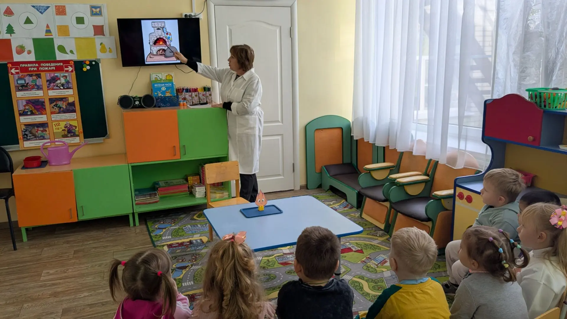 В рамках месячника по пожарной безопасности в группе №2 «Незабудка» прошло тематическое...