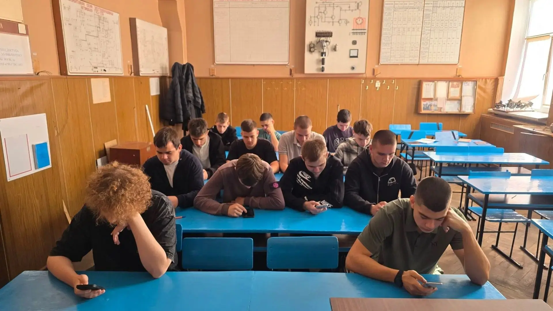Студенты групп 1Т-2, 1Л-1 и 1ТК-3 под руководством преподавателя Балджи М. Н. приняли у...