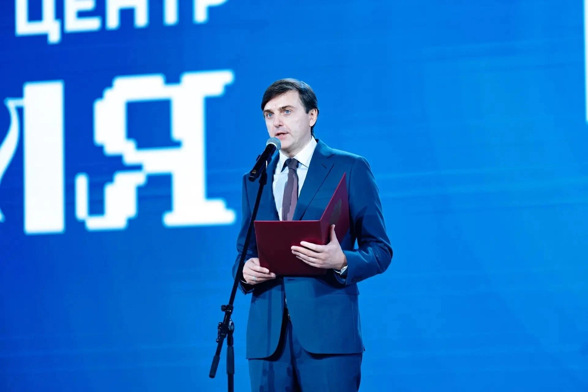 В школах начнут преподавать курс «Искусственный интеллект и информационная безопасность...