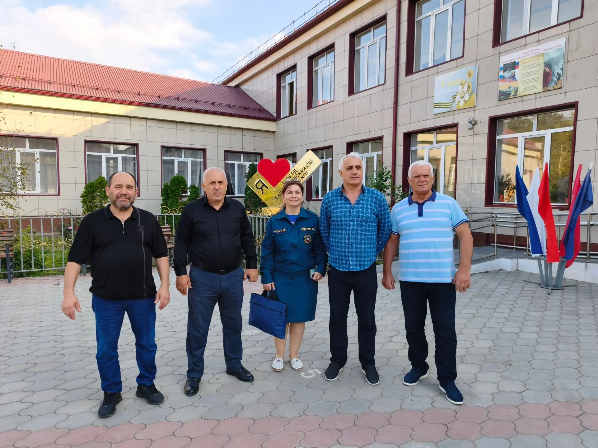 ГКОУ РД "Бабаюртовсая СШИ #11" приняла с профилактическим визитом  работника отдела над...