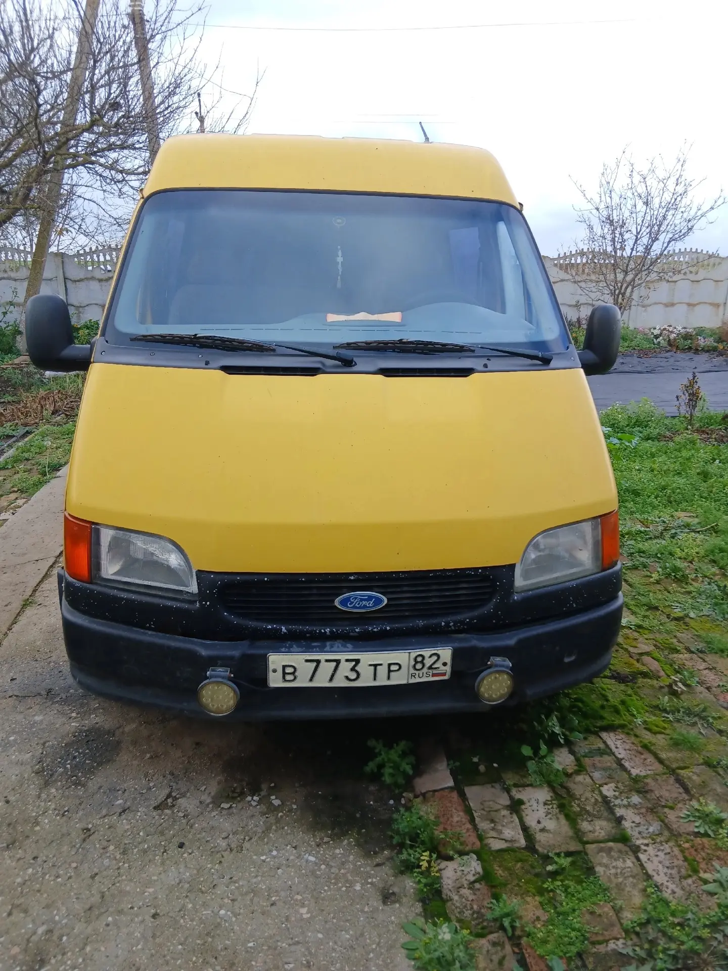 Продам Ford Transit дизель 1995г. Двигатель, коробка в норме. Кузов требует внимания. 4...