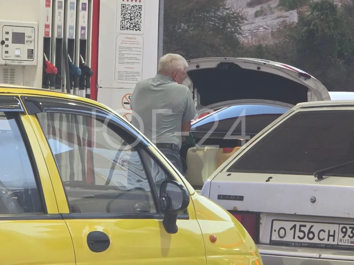 В Крыму отметили систему QR-кодов при покупке топлива