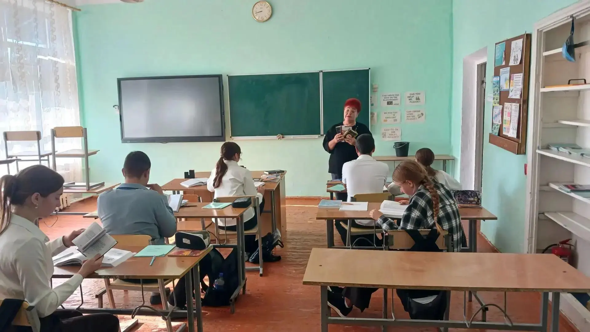 На этой неделе в Орловской сельской библиотеке было по-особенному уютно. Мы решили разд...