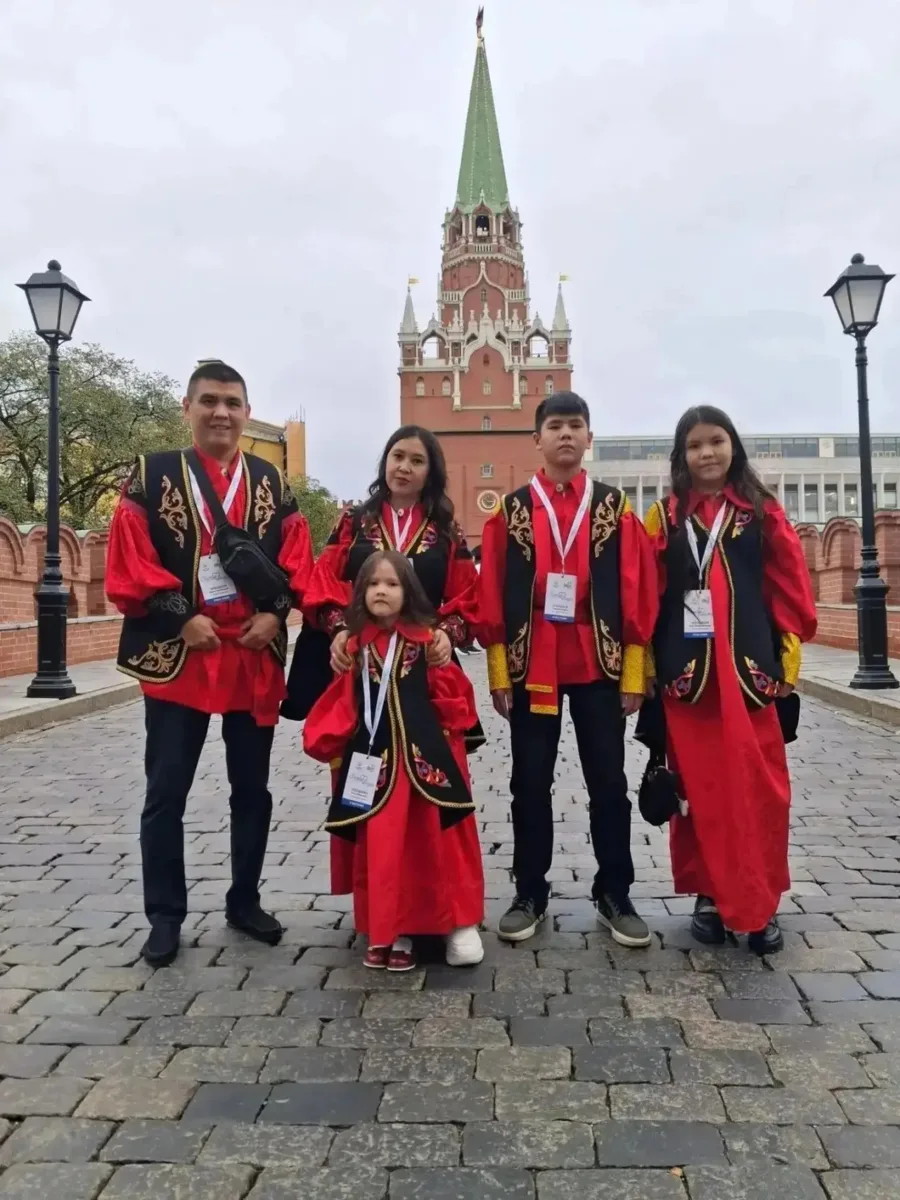 Семью Чебодаевых из Хакасии наградили в Кремлевском дворце.
