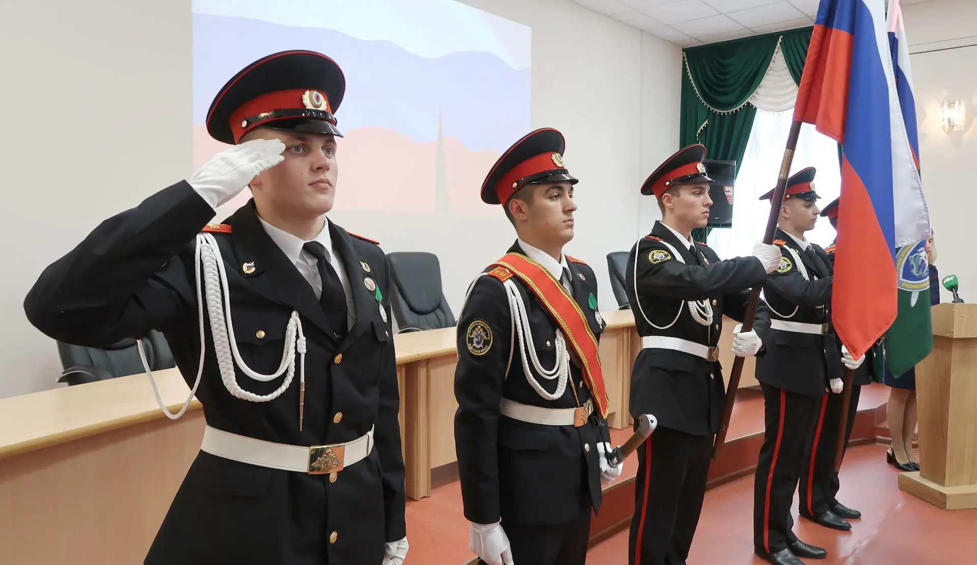 💯Кадеты профильного кадетского класса СК РФ приняли участие в торжественном мероприяти...