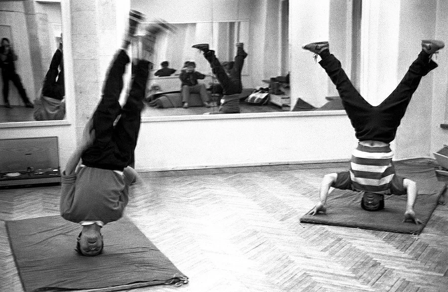 Любители рок-н-ролла в танцевальном классе Новокузнецка, СССР, 1988 год.