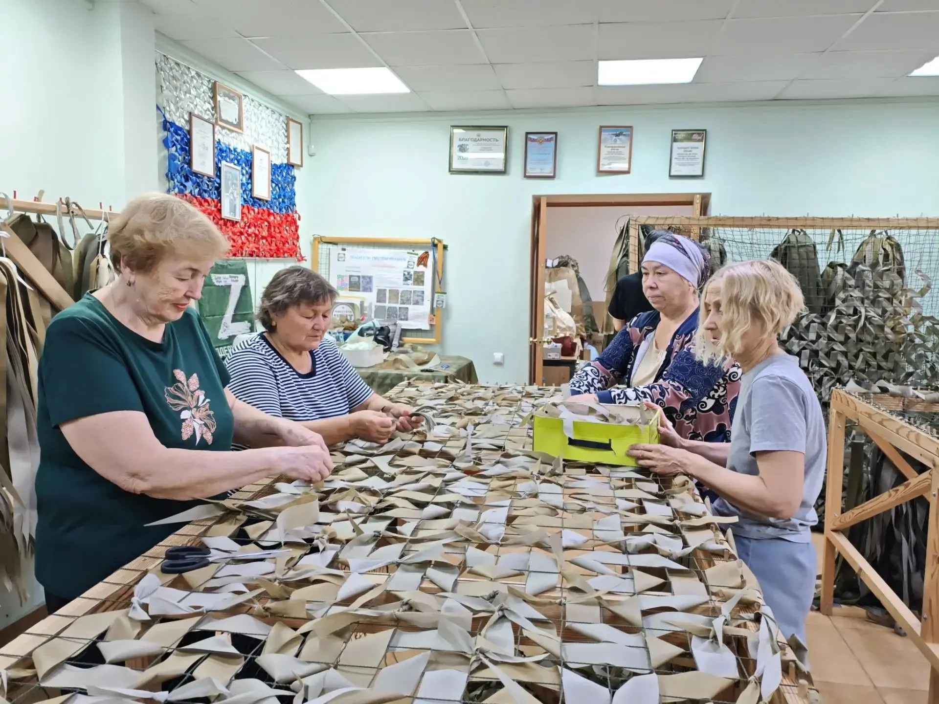 🧶 «Серебряные» волонтеры Уфы плетут трехтысячную сеть