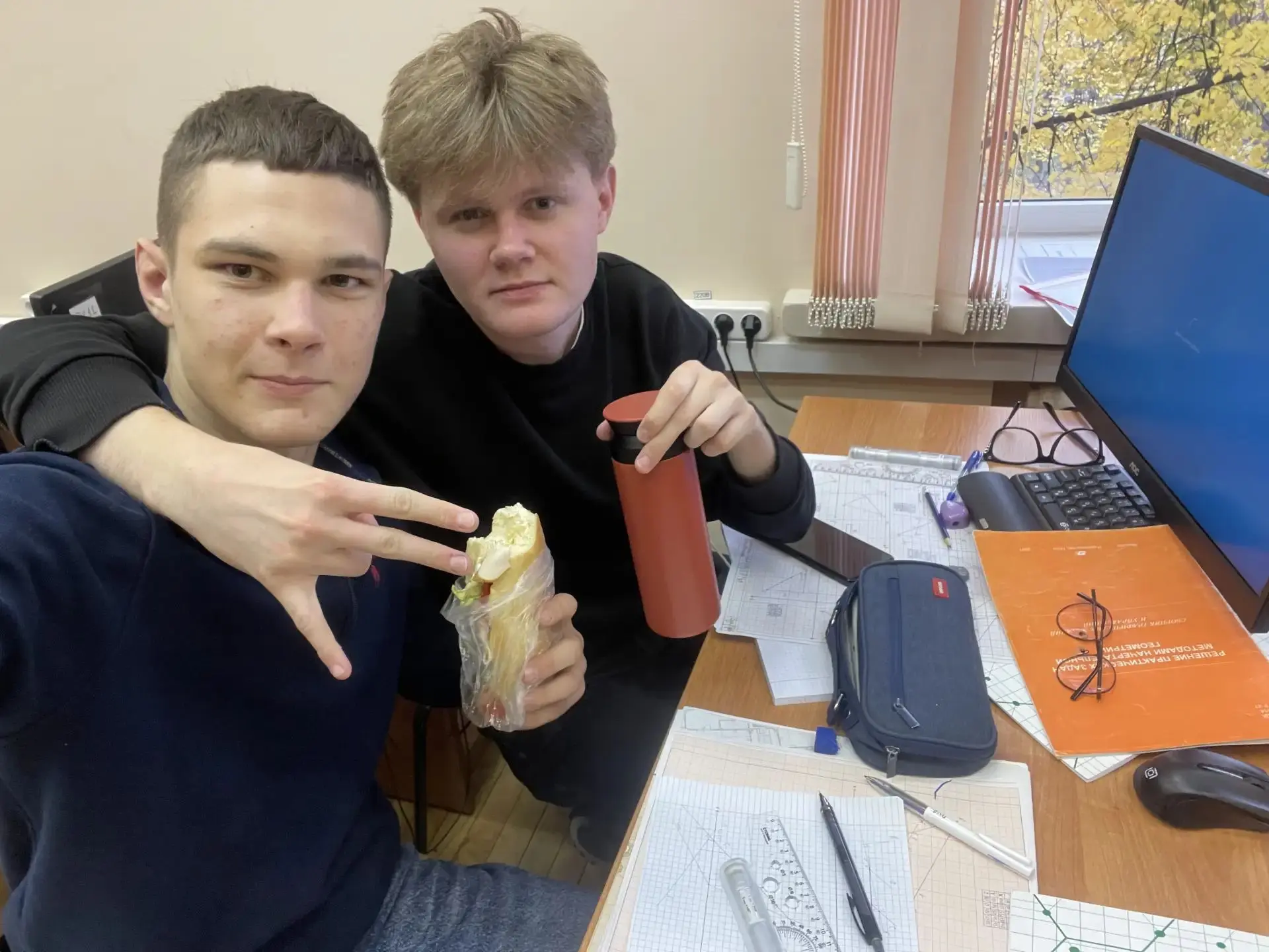 Прямо с утра вам в ленту фотография. Наши мальчики С-02-26 специально ее сняли, чтоб по...