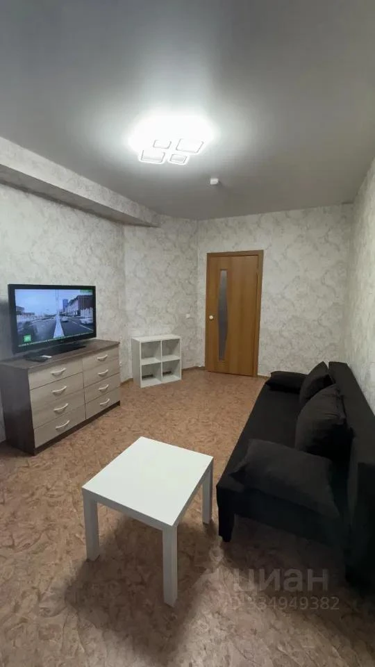 Сдам без посредников: 1-комнатная квартира, 34м²
