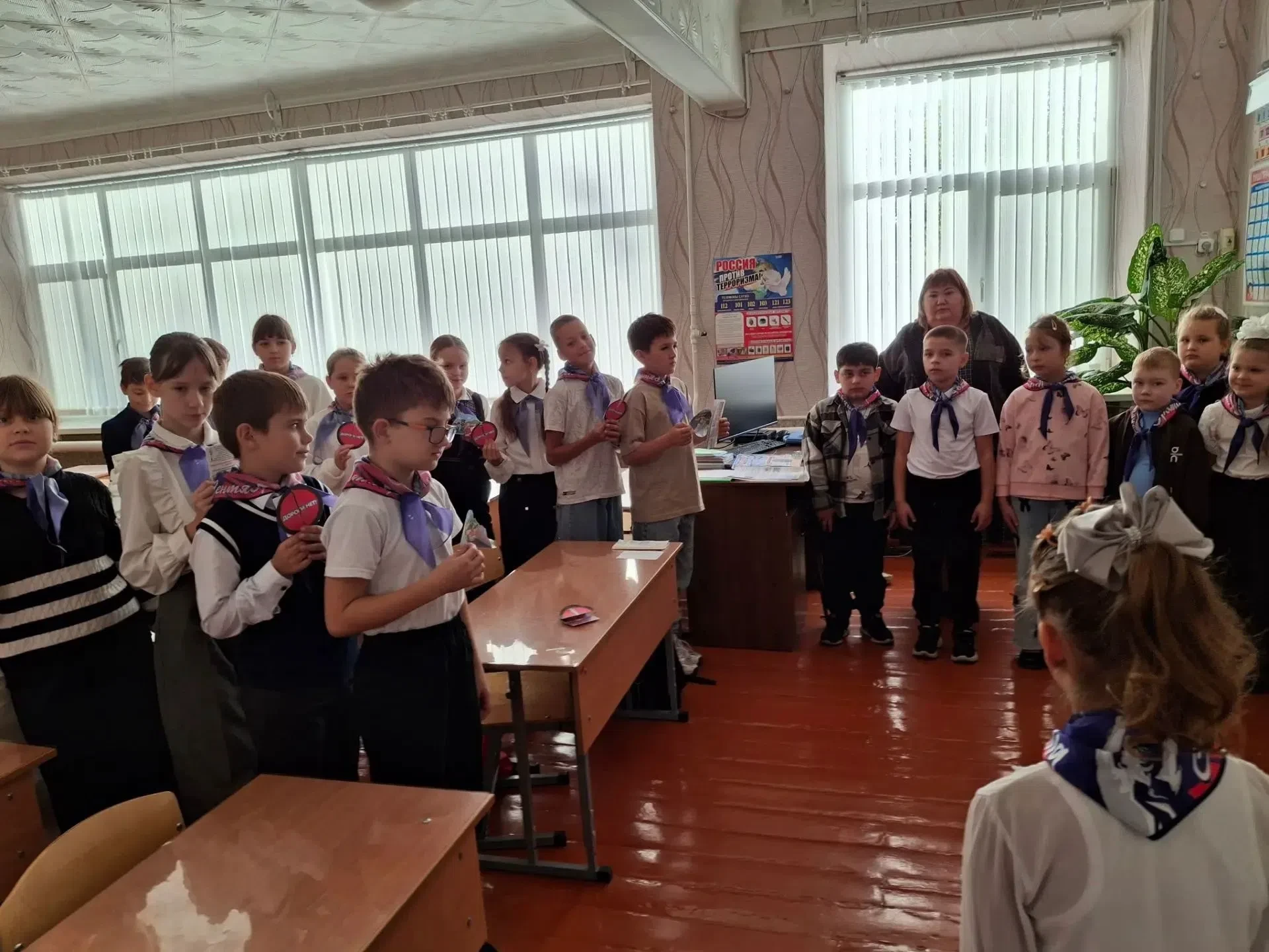 Сегодня у орлят-сентябрят 4 класса ( кл. руководитель Ткаченко О.В.) прошло творческое ...