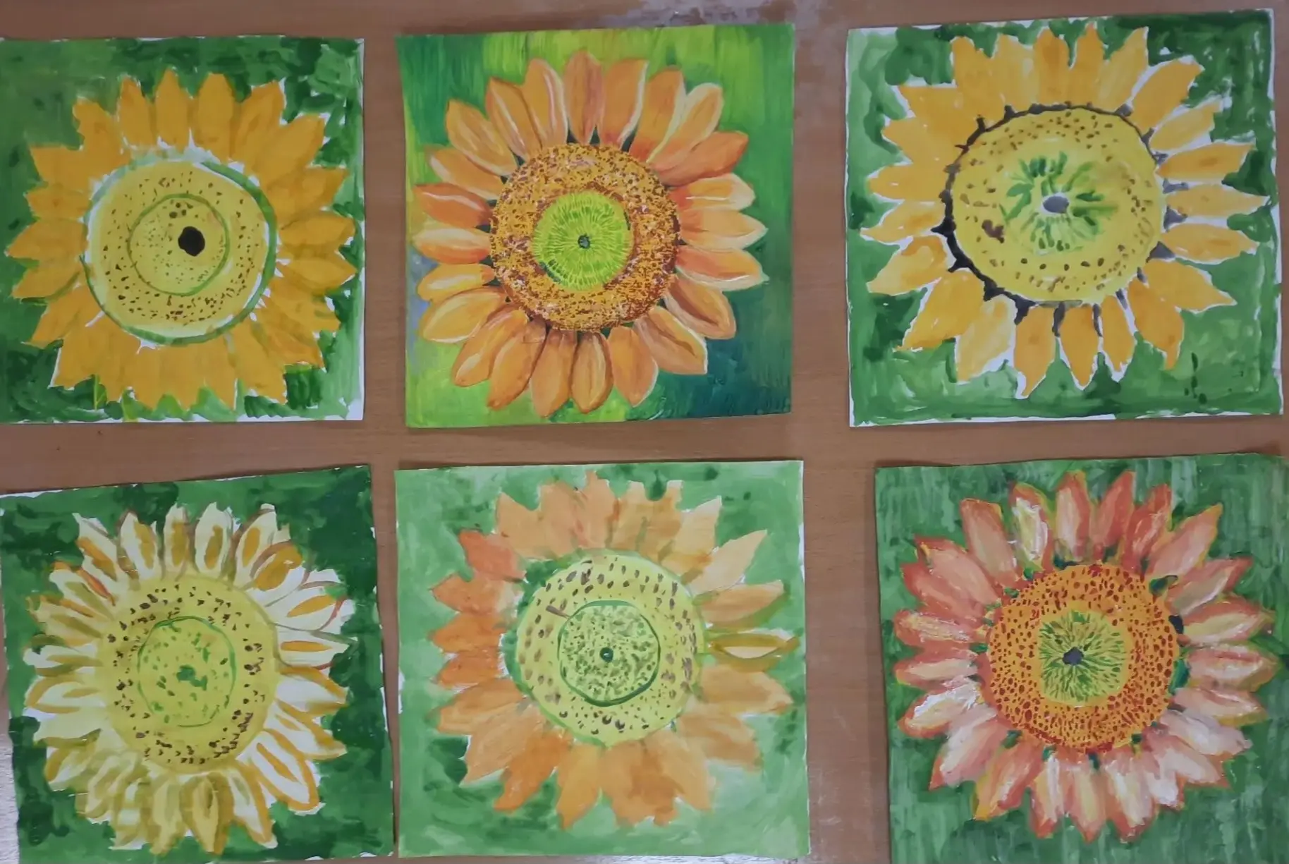 🌻 В Творческой мастерской — самые маленькие участники и большая общая работа! Ребята с...