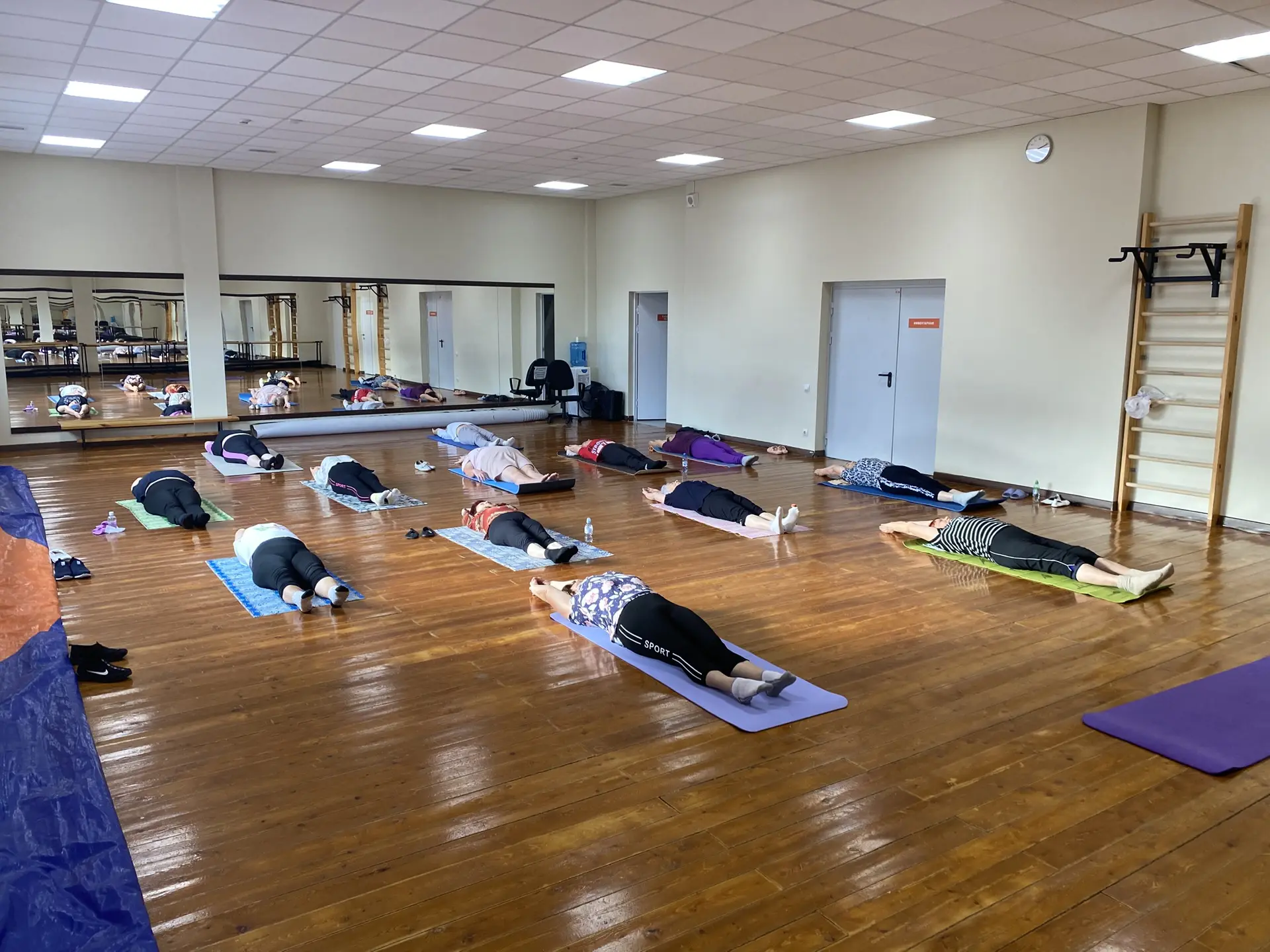🧘‍♀️ Молодость не в паспорте, а в гибкости позвоночника!