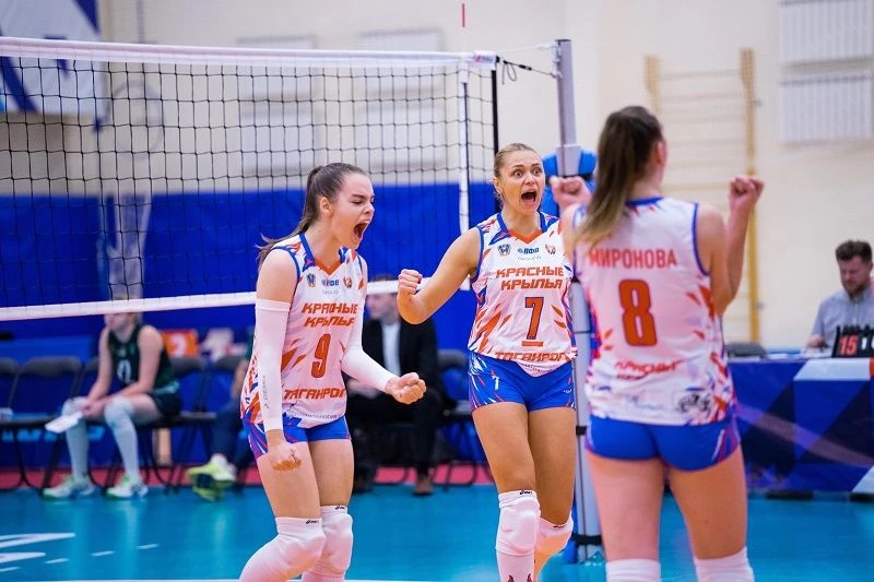 Волейбольная команда из Таганрога проиграла "Орлу". И выиграла у них же