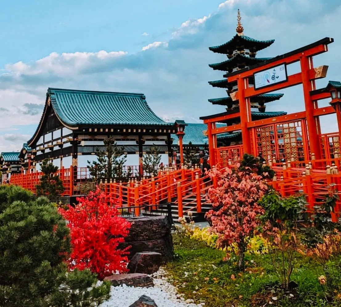 🍁 Собрали для вас самые красивые места для осенней прогулки и фотосессии в Москве