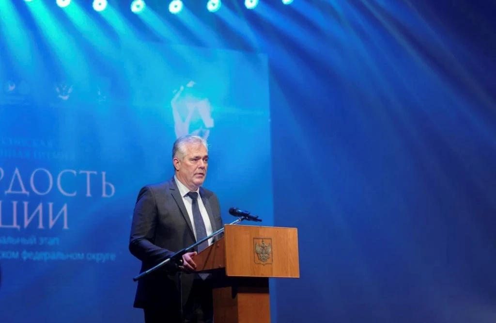 Лауреатов окружного этапа премии