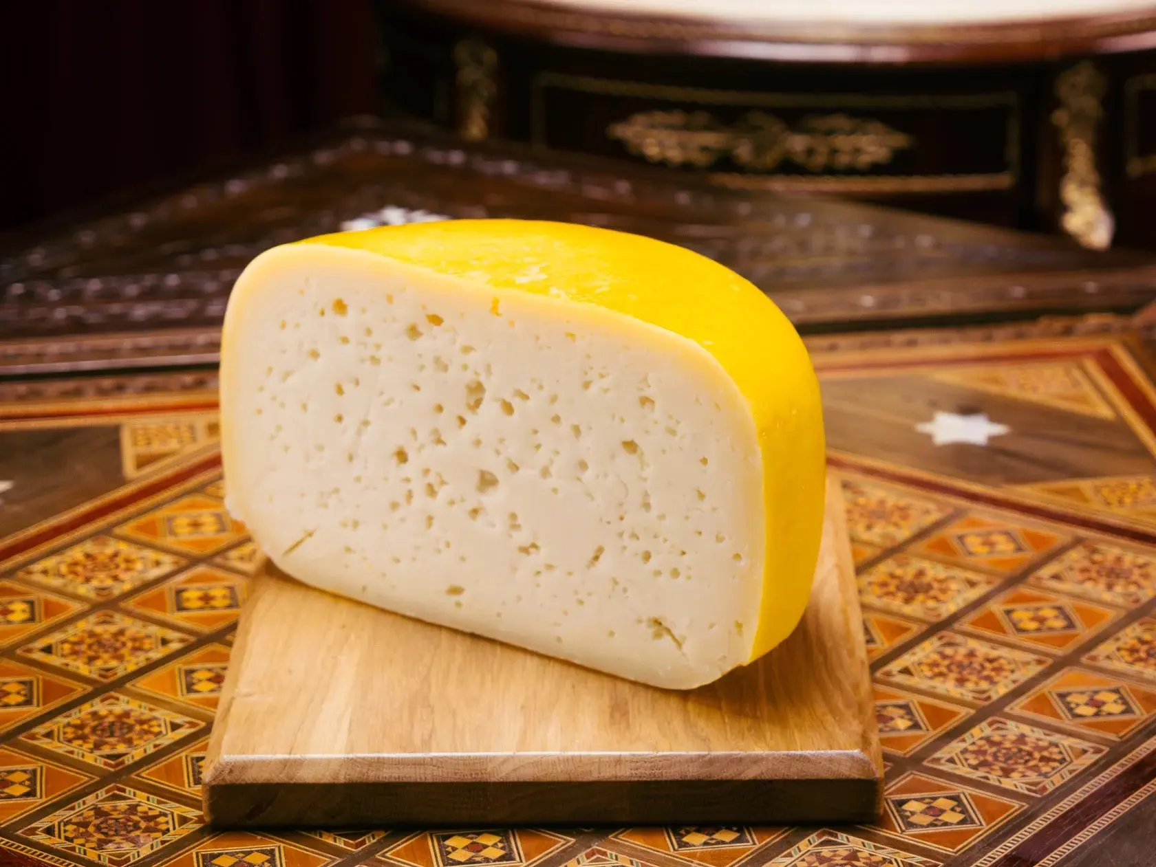 🧀 «Ярлсберг» — норвежский сыр с характером!
