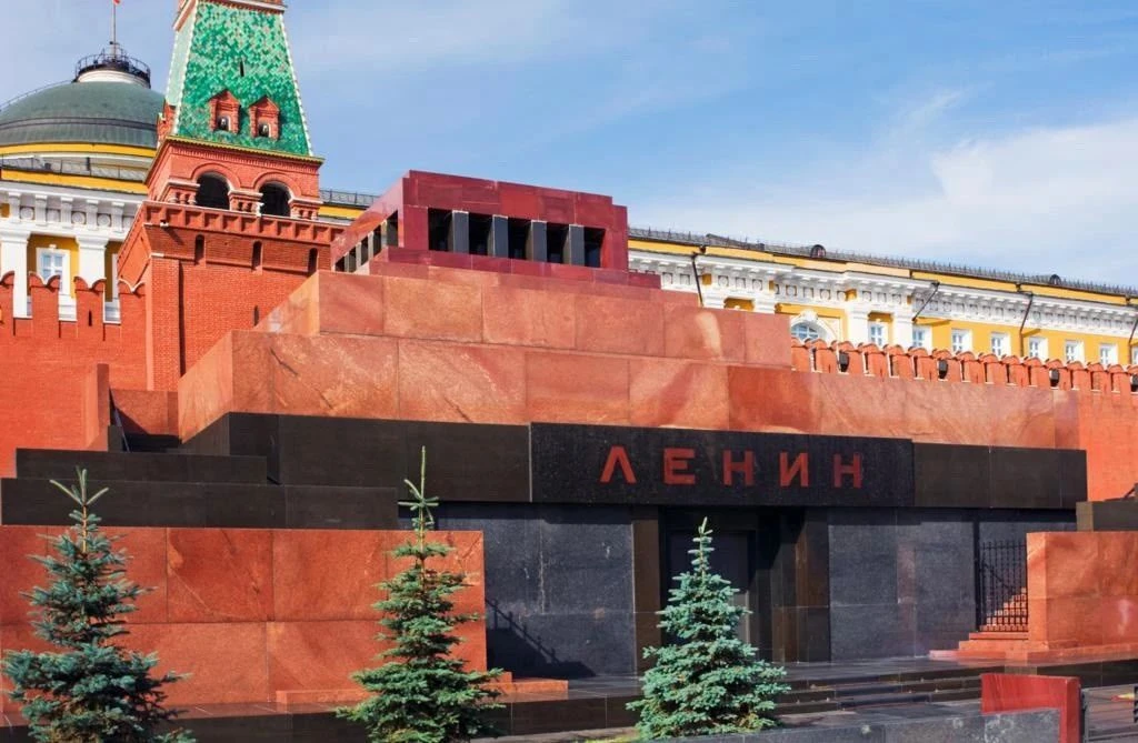 ⚡️ В Раде предложили рассмотреть удар по мавзолею Ленина