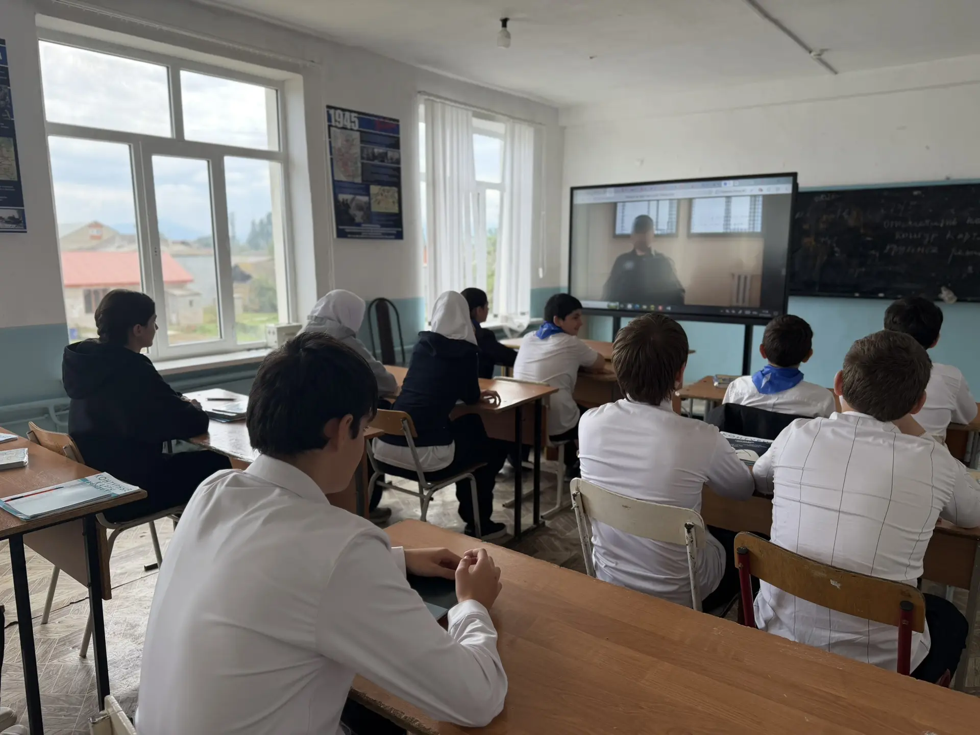🎬 Просмотр документального фильма антинаркотической направленности в 7-9-ых классах✔️