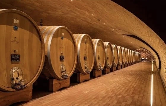 В Италии украли 30 тысяч бутылок вина на €5 млн 🍷