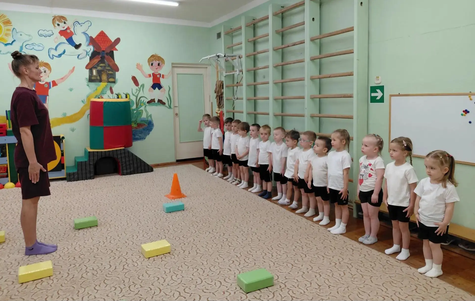 ДОШКОЛЬНОЕ ОТДЕЛЕНИЕ детский сад "РОМАШКА"