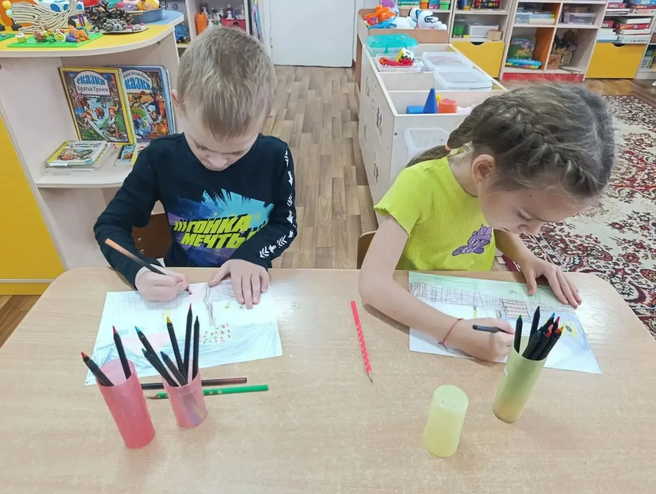 🎨 Сегодня в нашей подготовительной группе "Лучики" было настоящее творческое приключен...