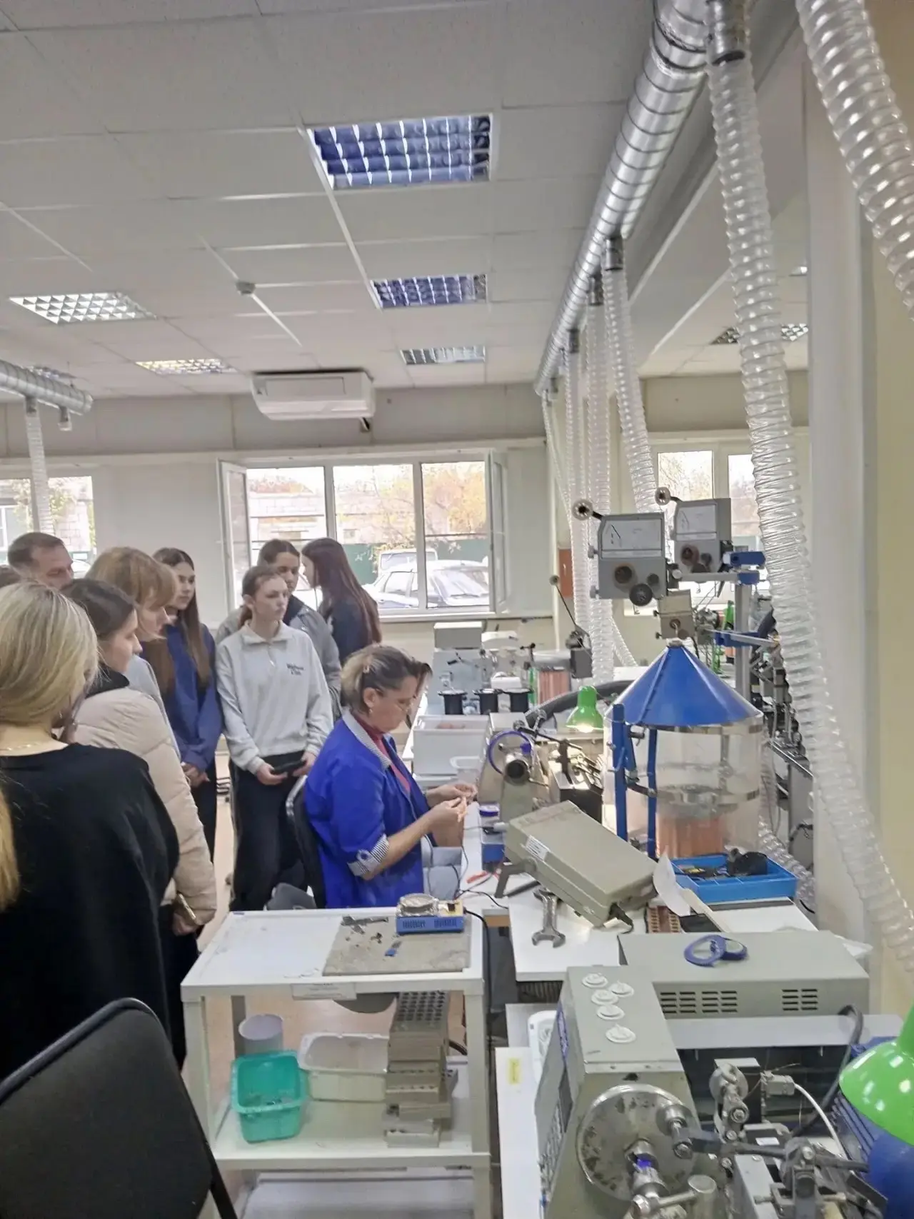 🏭 Шаг к будущему: экскурсия 9‑классников на ЕПЗ (компания «Еламед») — открываем мир пр...