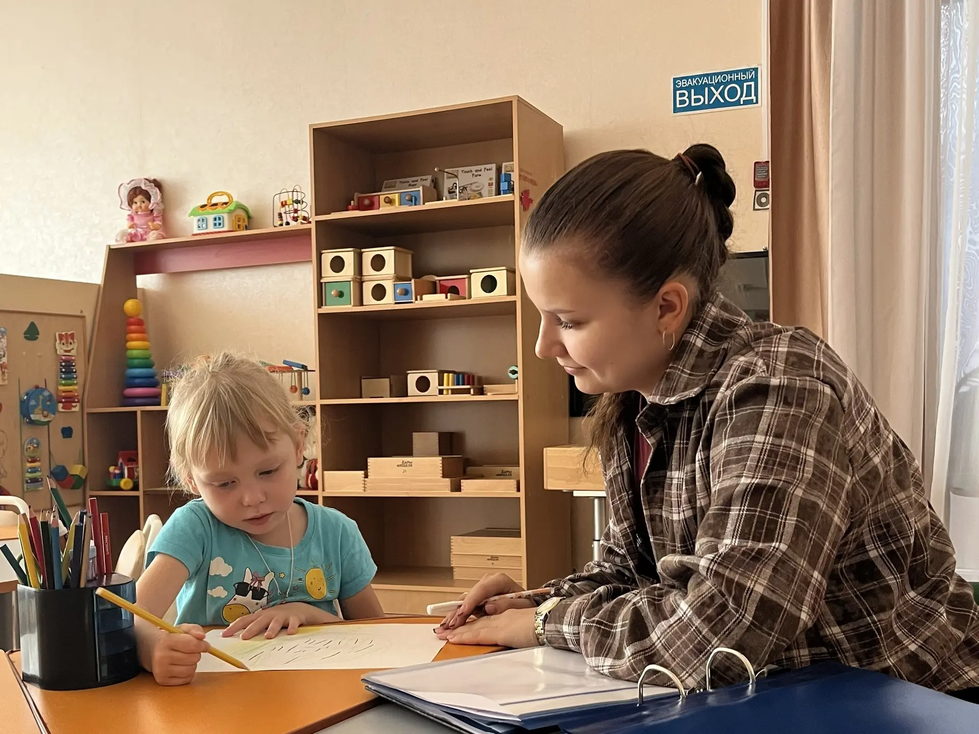 Педагог-психолог МКОУ «Детский сад №3 г. Дубовки» использует в своей работе арт-терапию...