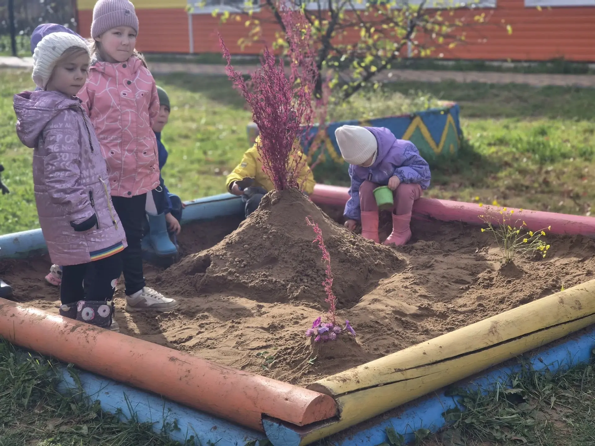 Кто сказал,что вулканы бывают только в учебниках? Наши воспитанники доказали сегодня об...