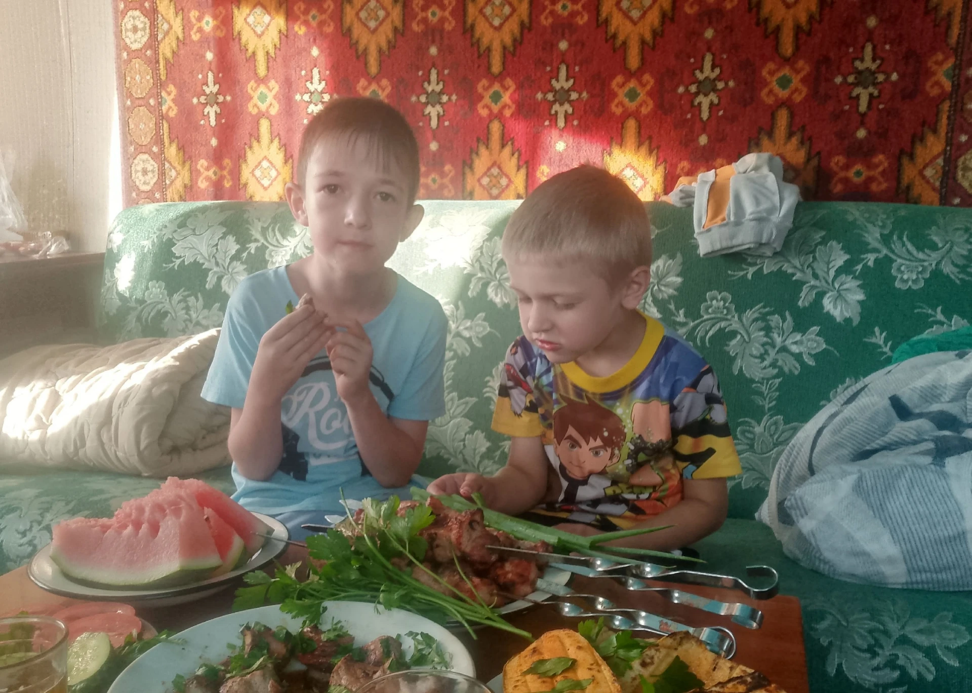 Всем привет меня зовут Илья Тюленев ученик 3в класса.Моего папу зовут Александер он раб...