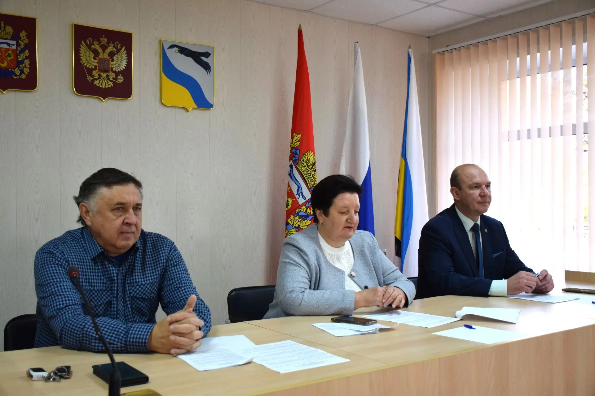 В Беляевском районе состоялось внеочередное заседание Совета депутатов шестого созыва.