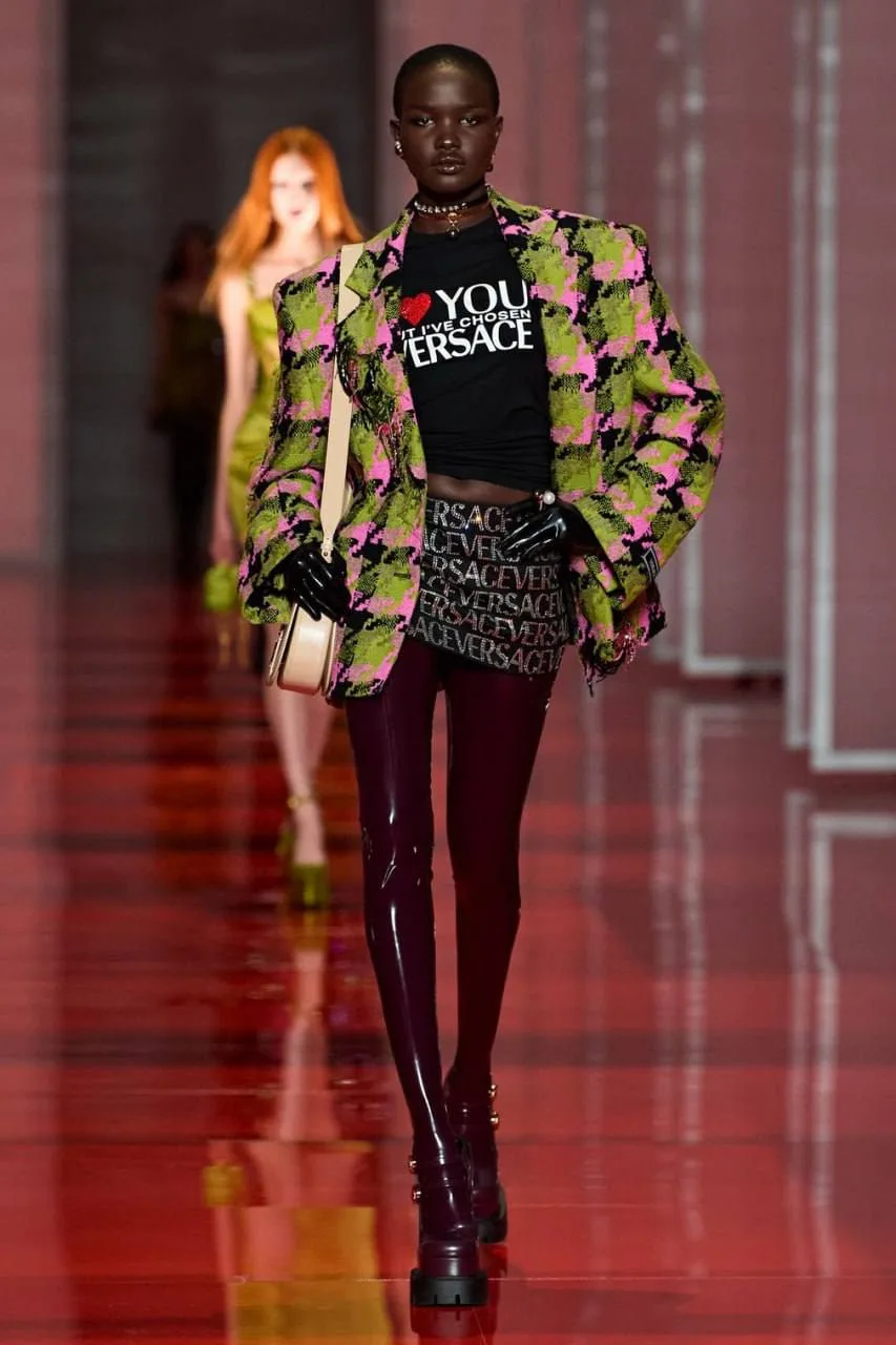 Хлопковый твид с шерстью Versace. 🌟