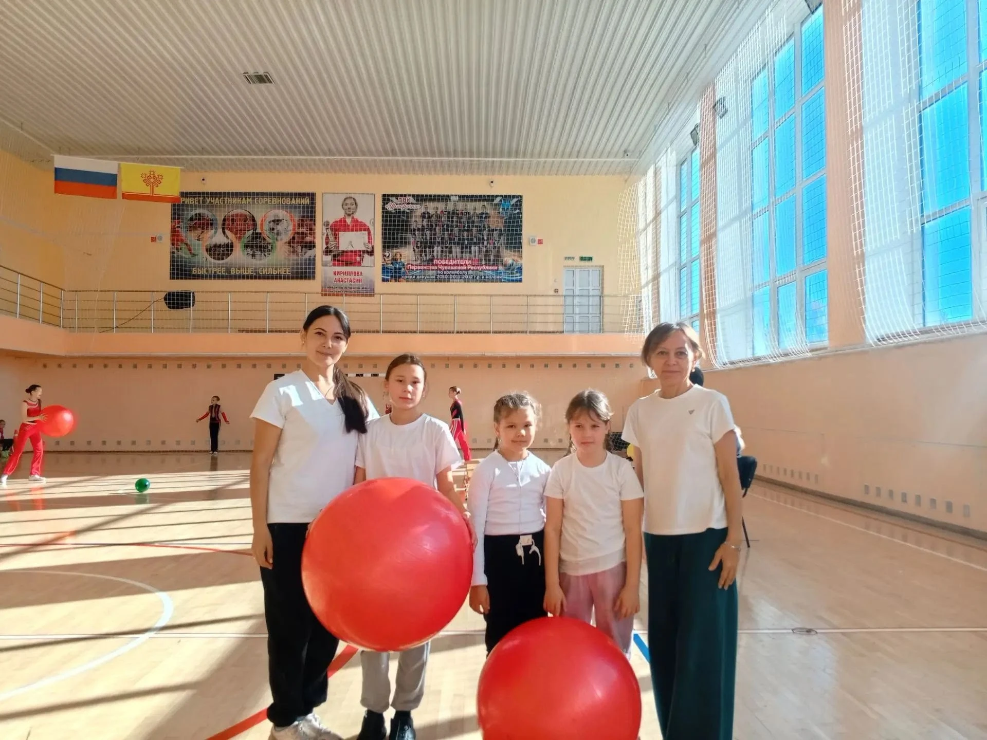 ⛹‍♀Женская спортивная команда школы- победитель комбинированной эстафеты!