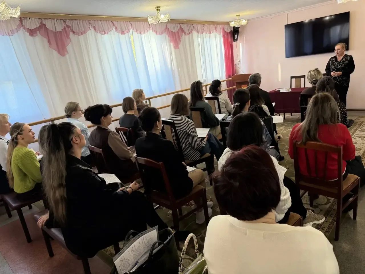 В Доме детского творчества прошло очередное заседание педагогической кафедры.