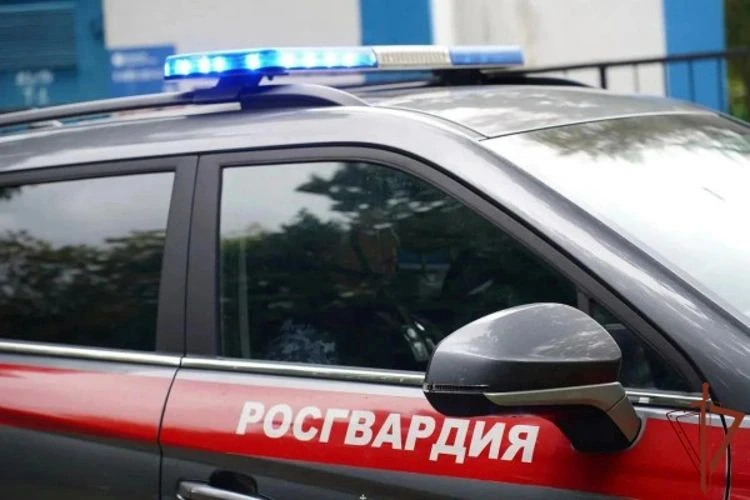 🚨 Росгвардейцы пресекли незаконный оборот крупной партии наркотиков в Белгороде