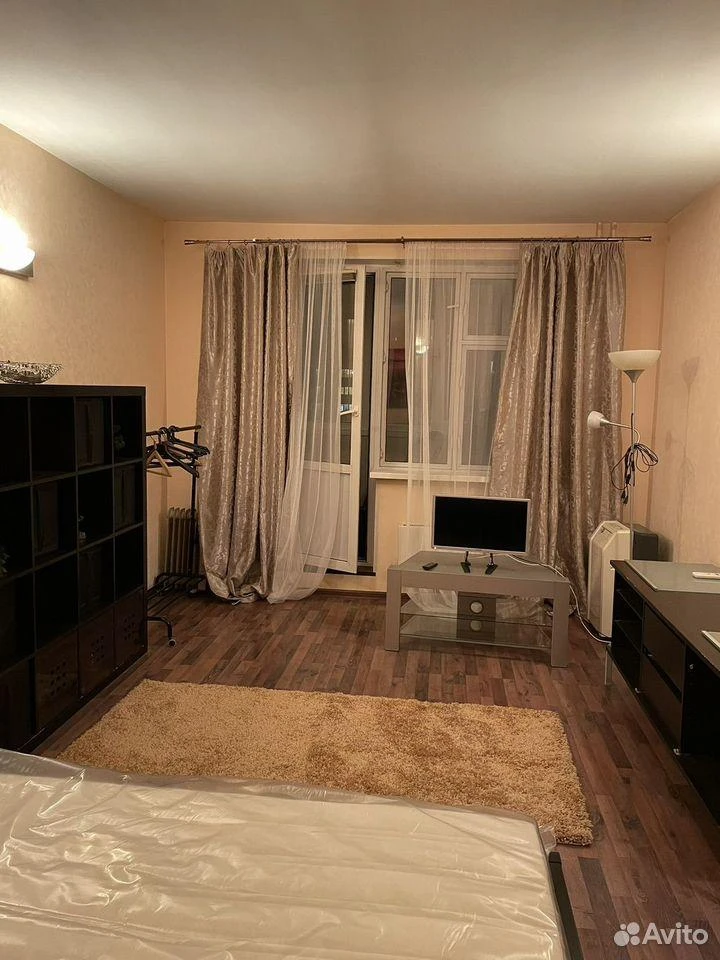 Сдам без посредников: 1-комнатная квартира, 38м²